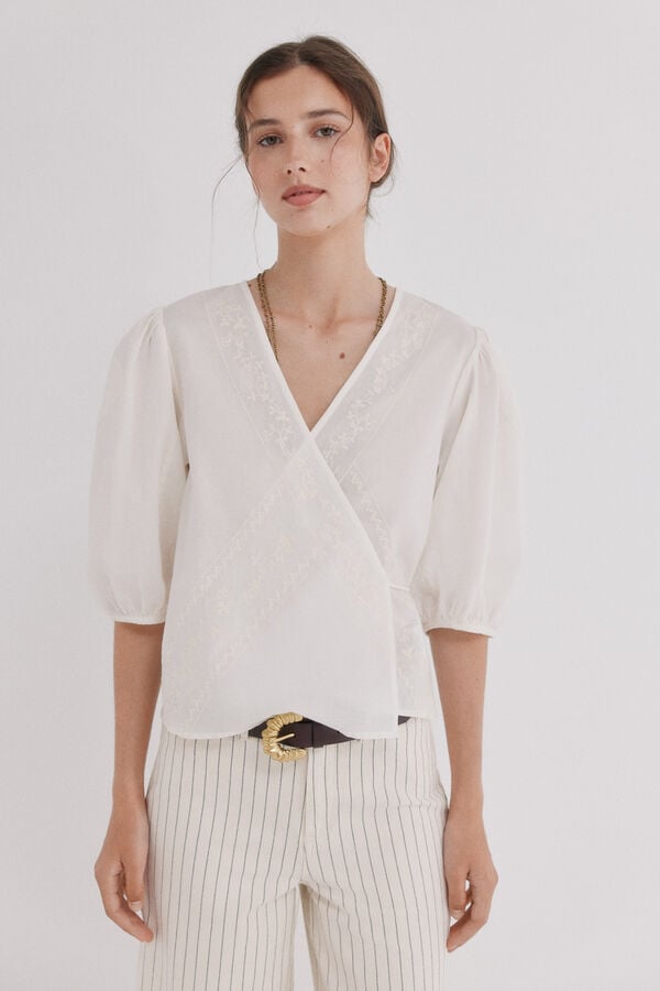 Hoss Intropia Cintia. Blusa cruzada Marfil