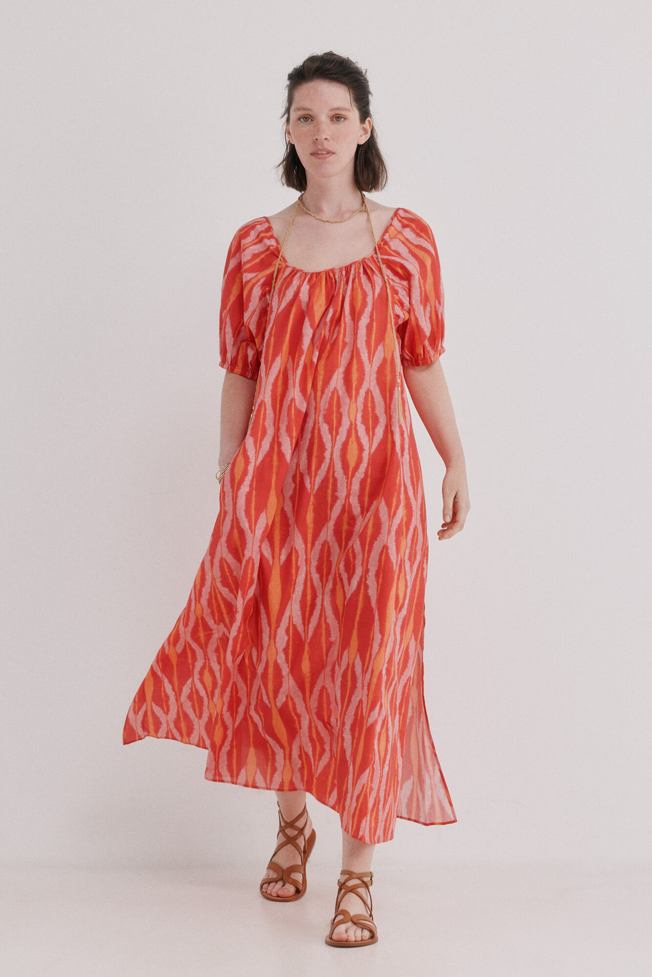 Hoss Intropia Aida. Vestido midi estampado