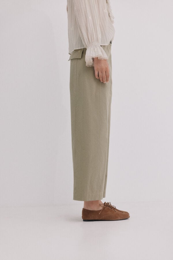 Hoss Intropia Poppy. Pantal&oacute;n chino Kaki