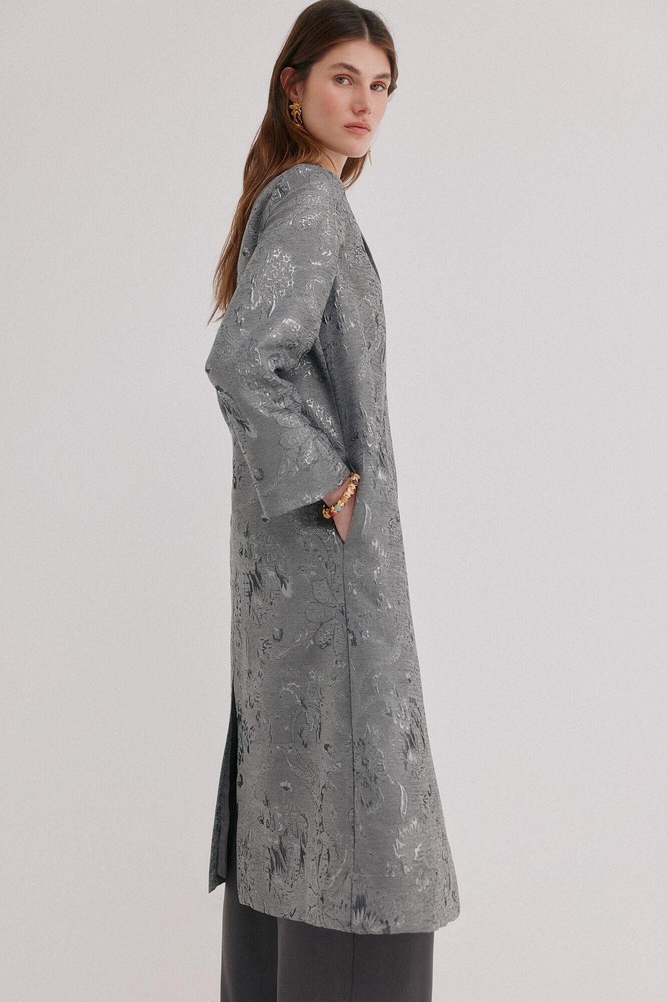 Hoss Intropia Eva. Quimono jacquard