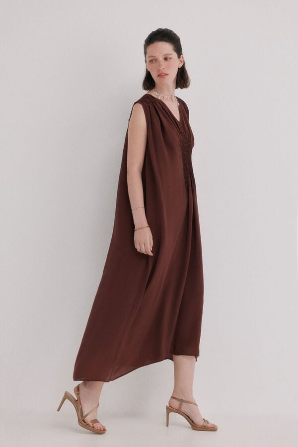 Hoss Intropia Aura. Vestido midi flu&iacute;do Marron