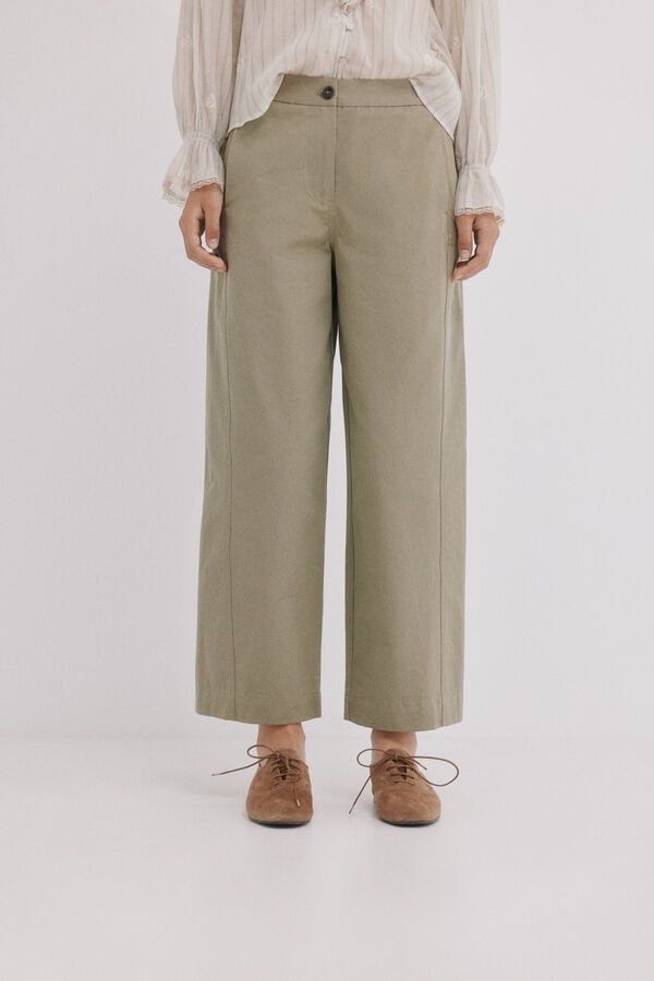 Hoss Intropia Poppy. Pantal&oacute;n chino Kaki