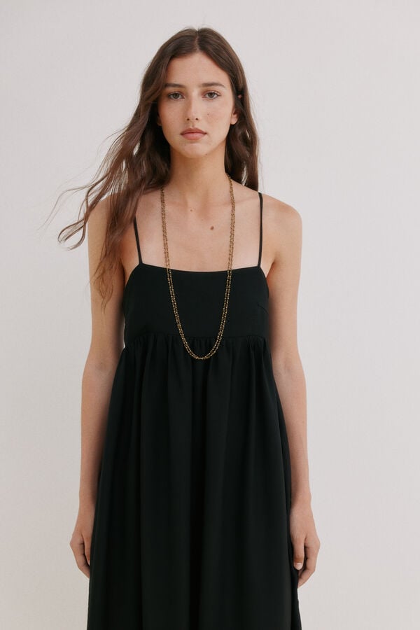 Hoss Intropia Asunci&oacute;n. Vestido com la&ccedil;ada Preto