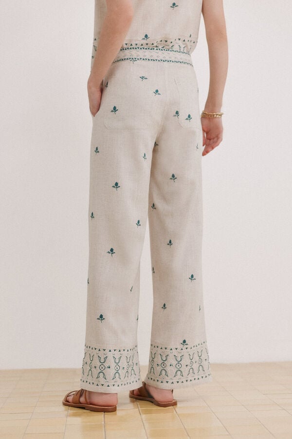 Hoss Intropia Prime. Pantal&oacute;n bordado Marfil