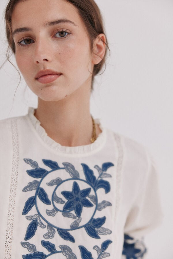 Hoss Intropia Cordelia. Blusa bordados Marfil