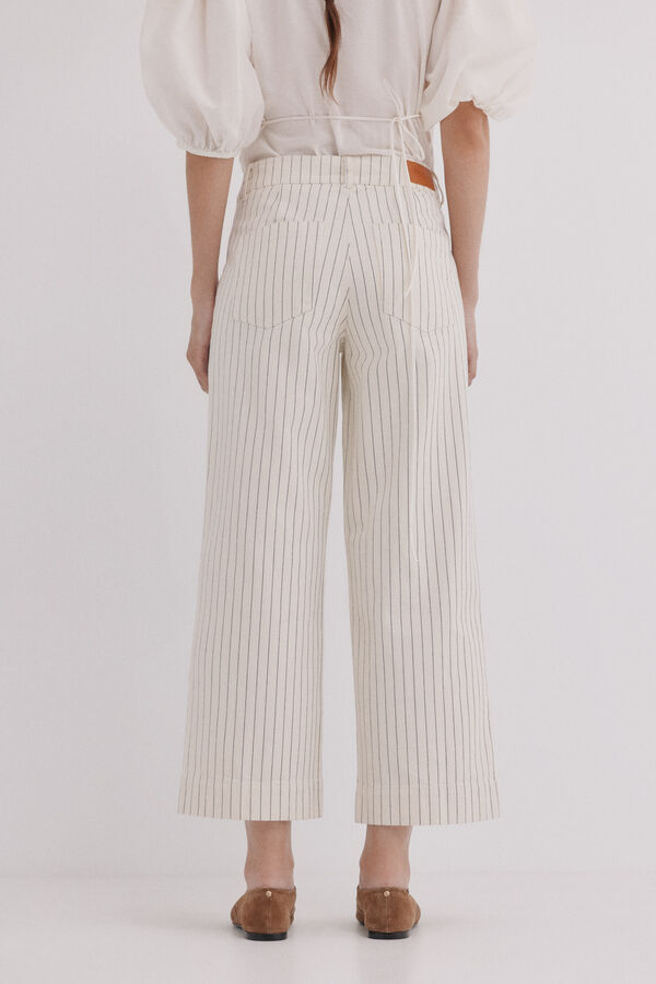 Hoss Intropia Belinda. Jeans rectos Marfil