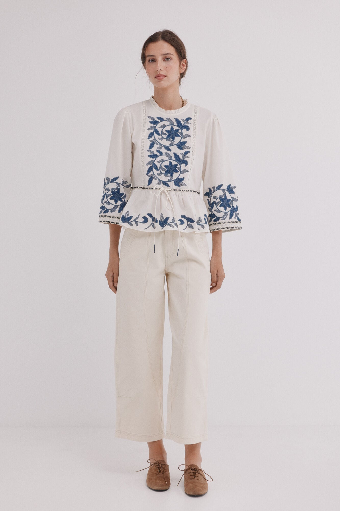 Hoss Intropia Cordelia. Blusa bordados