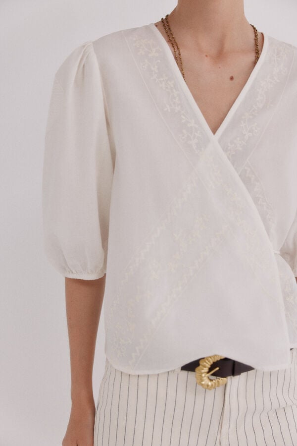 Hoss Intropia Cintia. Blusa cruzada Marfil