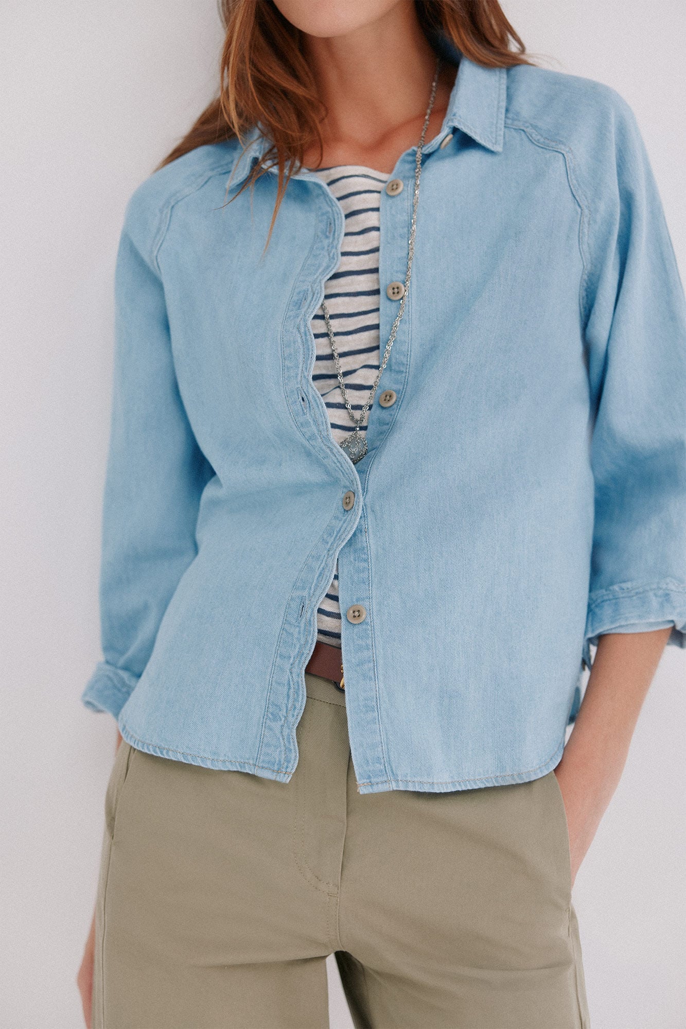Hoss Intropia Cora. Camisa denim