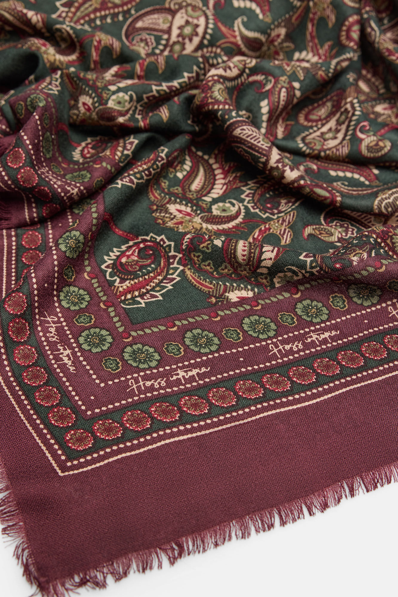 Hoss Intropia Lili. Bandana de l&atilde; estampada