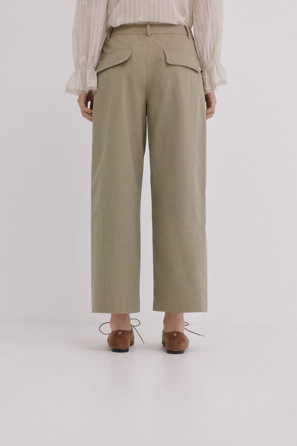 Hoss Intropia Poppy. Pantal&oacute;n chino Kaki