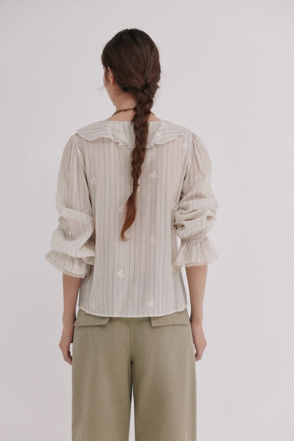 Hoss Intropia Clarisse. Blusa volantes Marfil