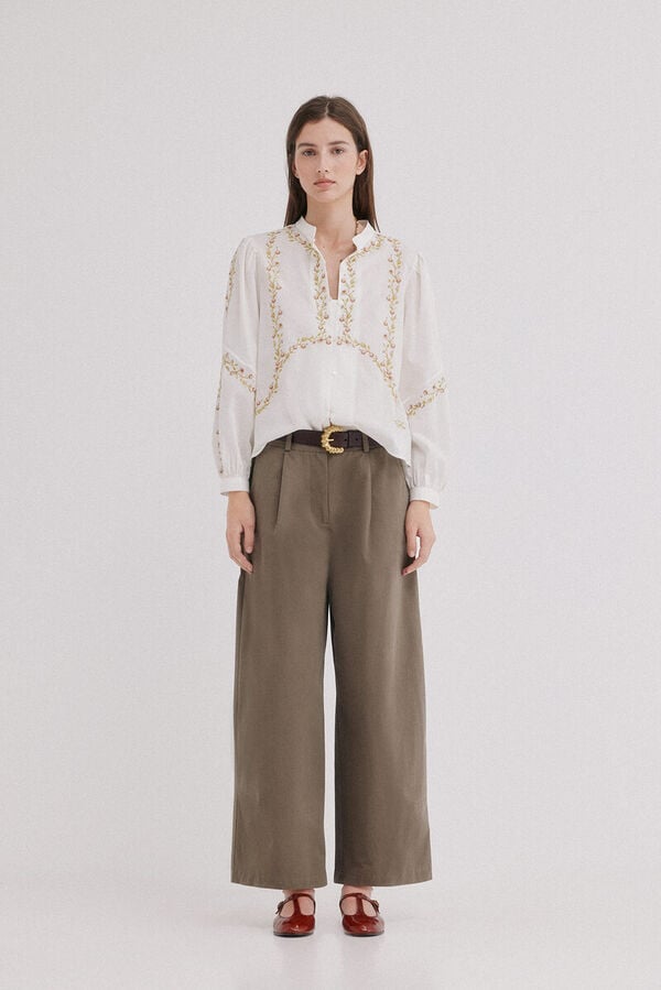 Conjunto de pietracal&ccedil;a e cintya